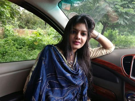 Free Indian Car Sex Porn Videos (150)